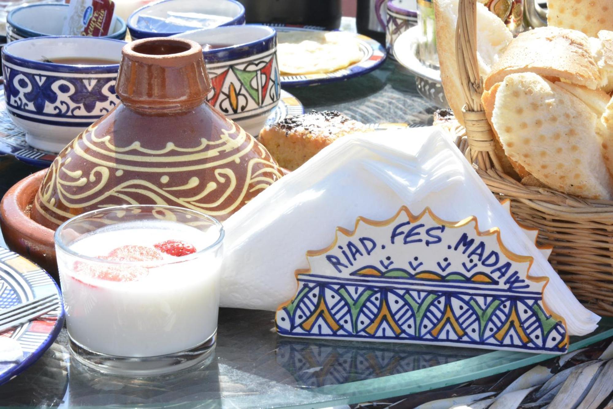Riad Fes Madaw מראה חיצוני תמונה